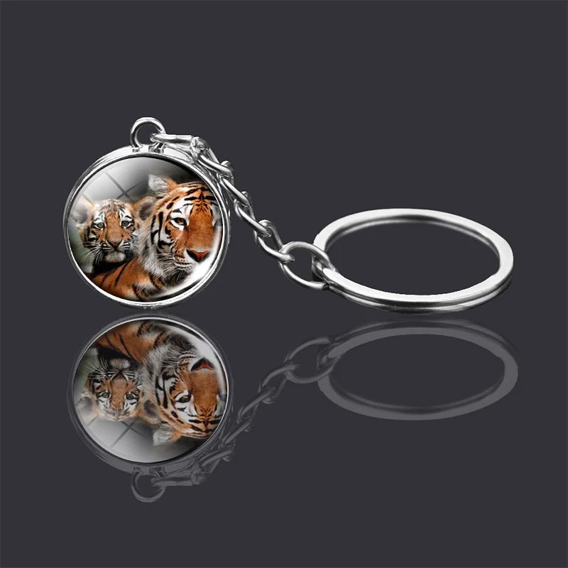 新品未使用　Deuxieme ClasseBTN Tiger Key Chain Deuxieme Classe BTN Tiger Key Chain KEYRING TIGER - Keyrings - Bo