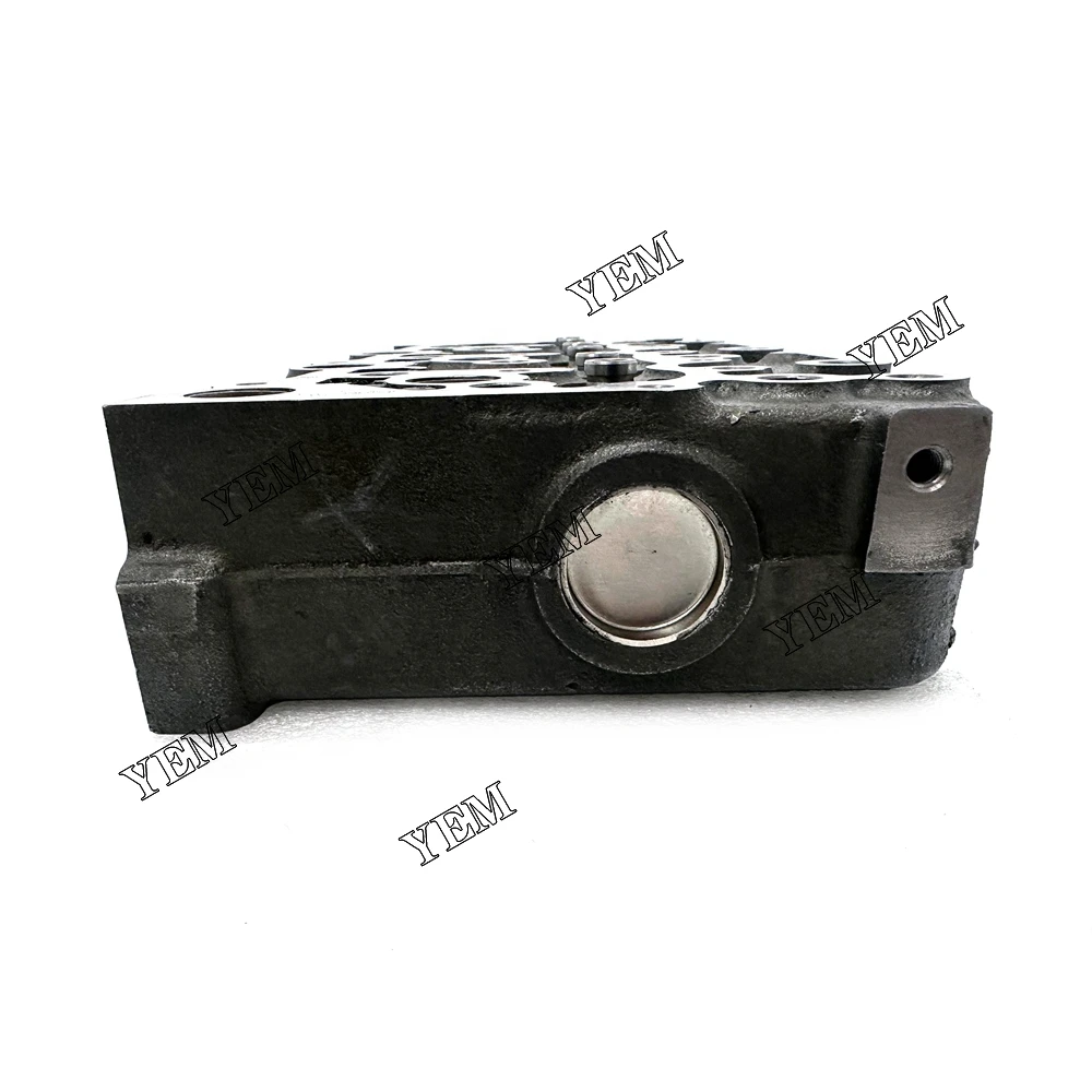 D1703 Cylinder Head for Kubota Cylinder Head Diesel Engine Spare Parts 3