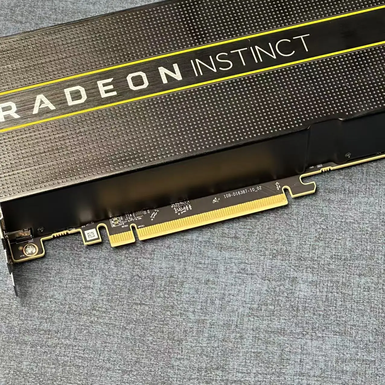 AMD MI50 32GB GPU Acceleration for AI Training & Deep Learning