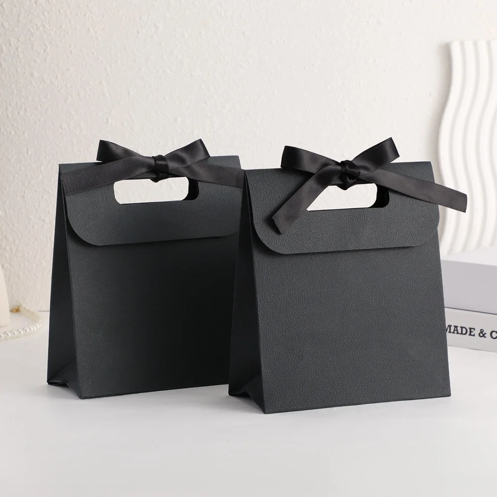 Special Paper Flip Cover Handbag with Polyester Handle Paper Gift Bag Portable Birthday Crafts Packaging with Personalized Logo