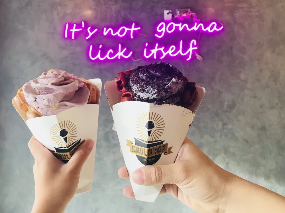 Dessert Waffle Shop Customized Print Logo Egg Ice Cream Waffle Paper Cone Printing Design Crepe Sweet Cone