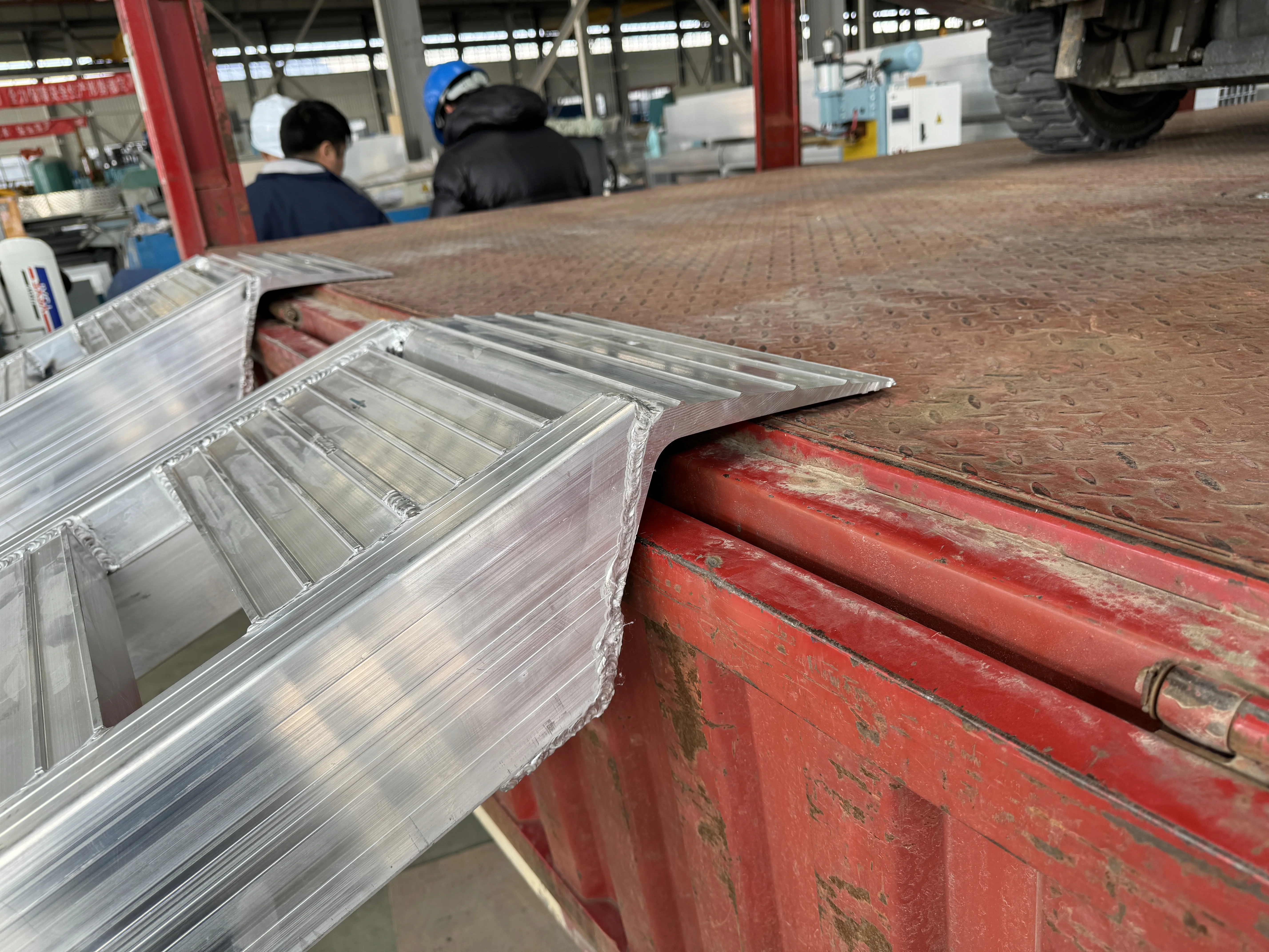 Dock leveler