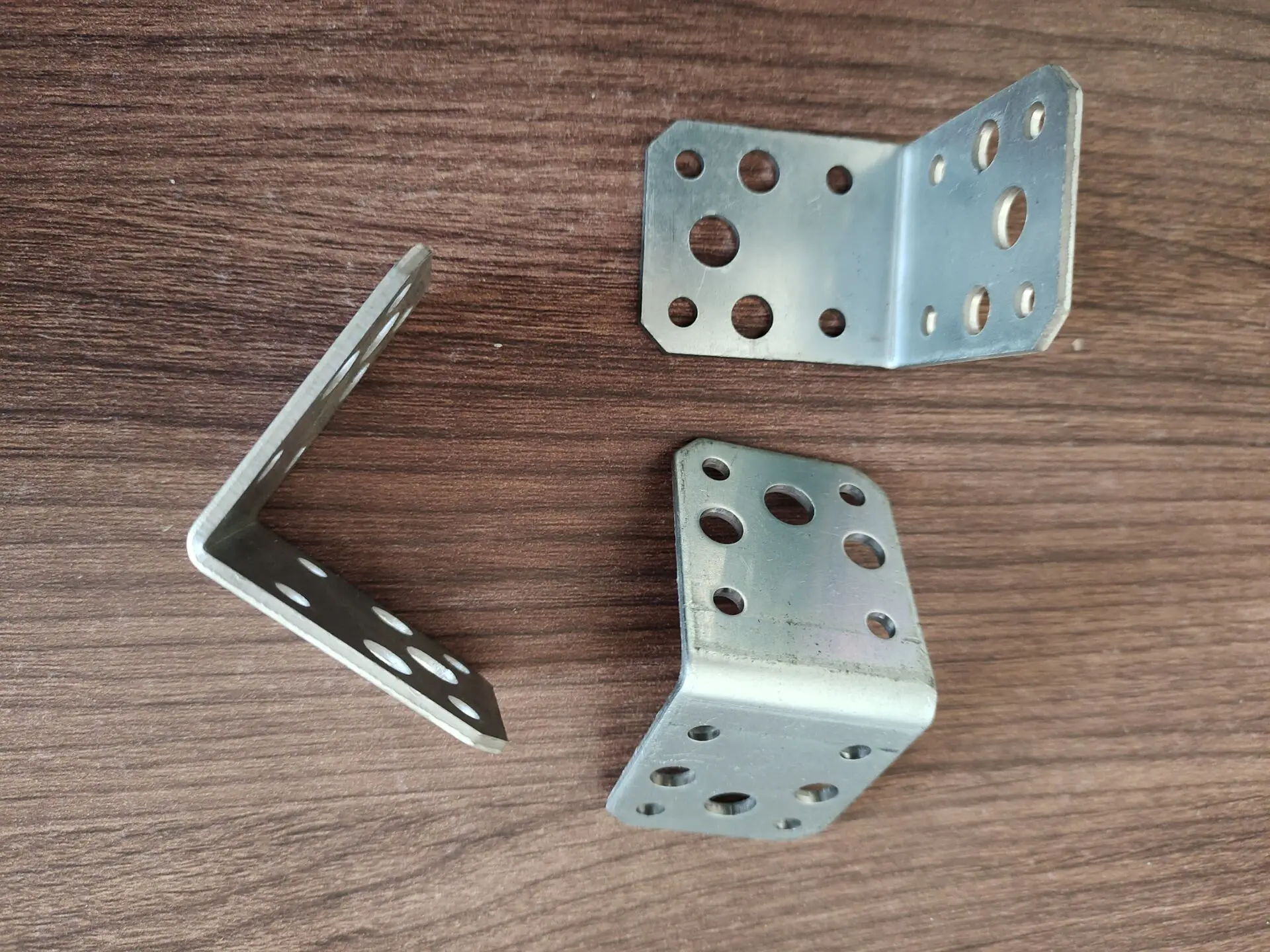 70 X 70 X 55 X 2.5mm Corner Angle Connecting Braces Plates Beading