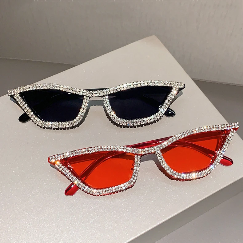 1086 Fashion Retro Red Cat Eye Sunglasses Vintage Rhinestone display picture 1