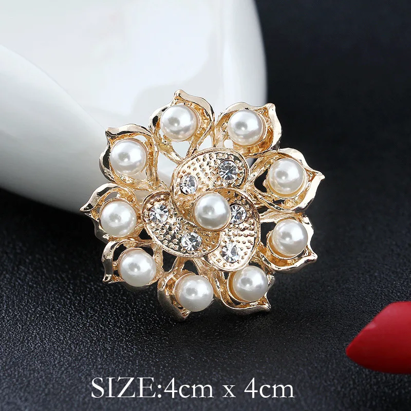 Glittering Imitation Pearl Crystal Snowflake Flower Design Brooch Pin Badge Fashionable Charming Dress Scarves Shawl Clip