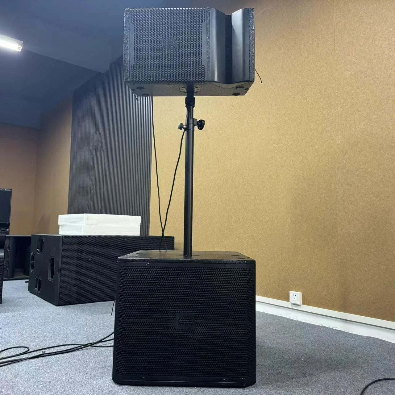 Vrx 932 12 Inch Active Line Array Speakers Professional Stage Audio Sound System Outdoor Pro Speakers