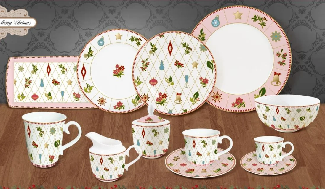 Taohui Ceramic Porcelain Customizable Christmas Vibe Dinner Set Dishes Bowls and Tea Cups for Home manufacture