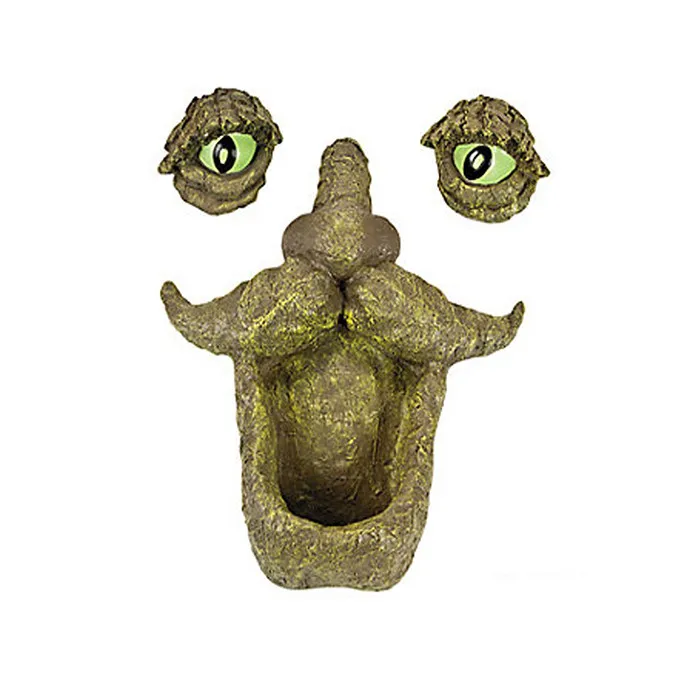Tree Face Hand-painted Outdoor Old Man Tree Hugger Sculpture with a Tobacco Pipe in Mouth for Yard Decorations and Home Decor
