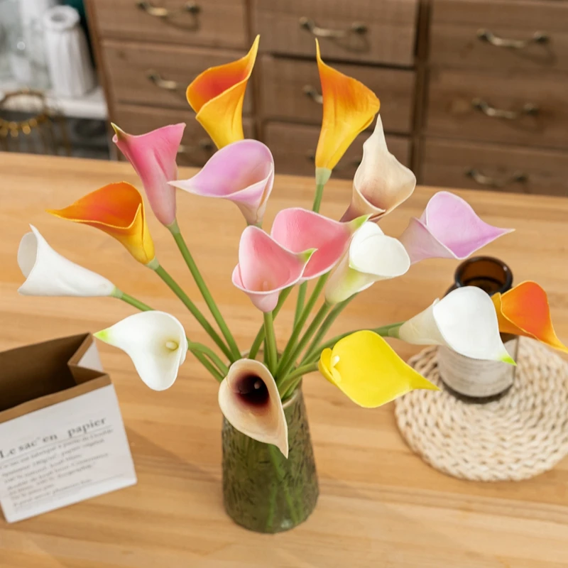 Calla Lily Artificiale 45 Cm Con Vaso, Fiori Rosso E Giallo, 9 Foglie, Pianta Per Decorazione Casa