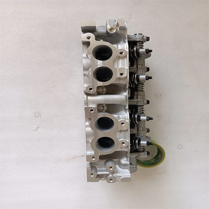 4g64 Complete Cylinder Head for Mitsubishi Engine 4g64