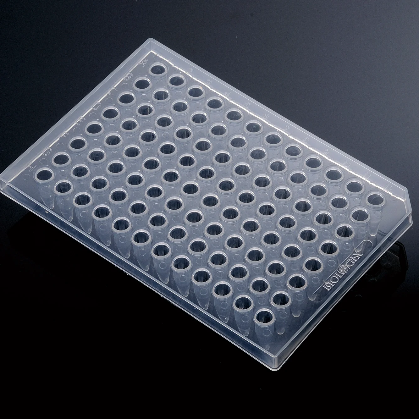 Laboratory Clear 96Well PCR Plates 0.2ml Pcr Plate Half-Skirted
