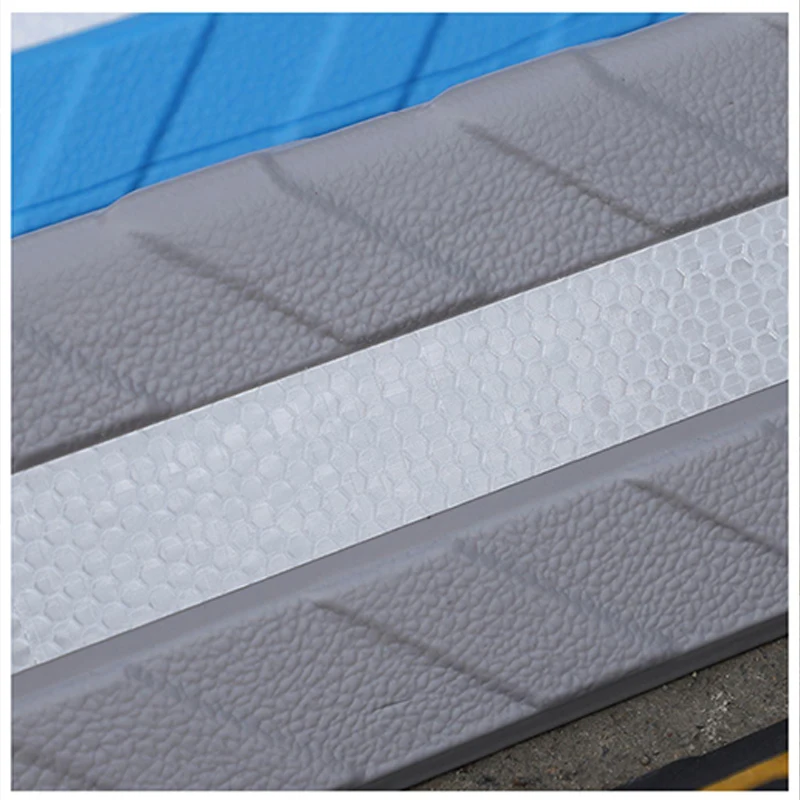 High Quality Reflective Strip Wall Corner Guard Protector Colorful Rubber Plastic for Roadway Premium Wall Corner Protector supplier