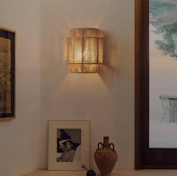 Luminária de parede LED moderna em bambu e rattan trançado à mão, estilo artístico japonês criativo, para cabeceira, 220V, ideal para sala de estar e quarto._voghion.com