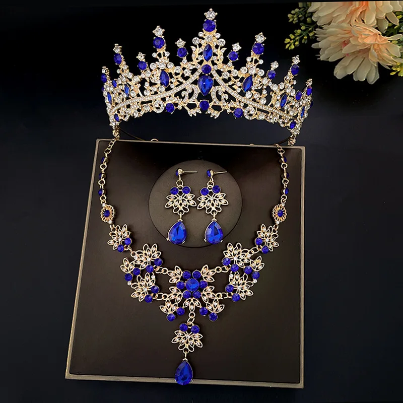 Tiaras (2).jpg