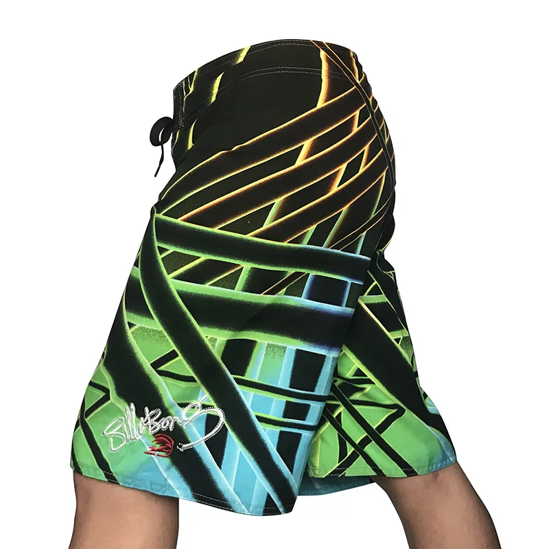 Modische Herren-Shorts, Badeshorts, für den Sommer 2023, neue Herren-Pfirsichhaut, schnelltrocknend, Surf-Strandhose, gestreifte Shorts500_voghion.com
