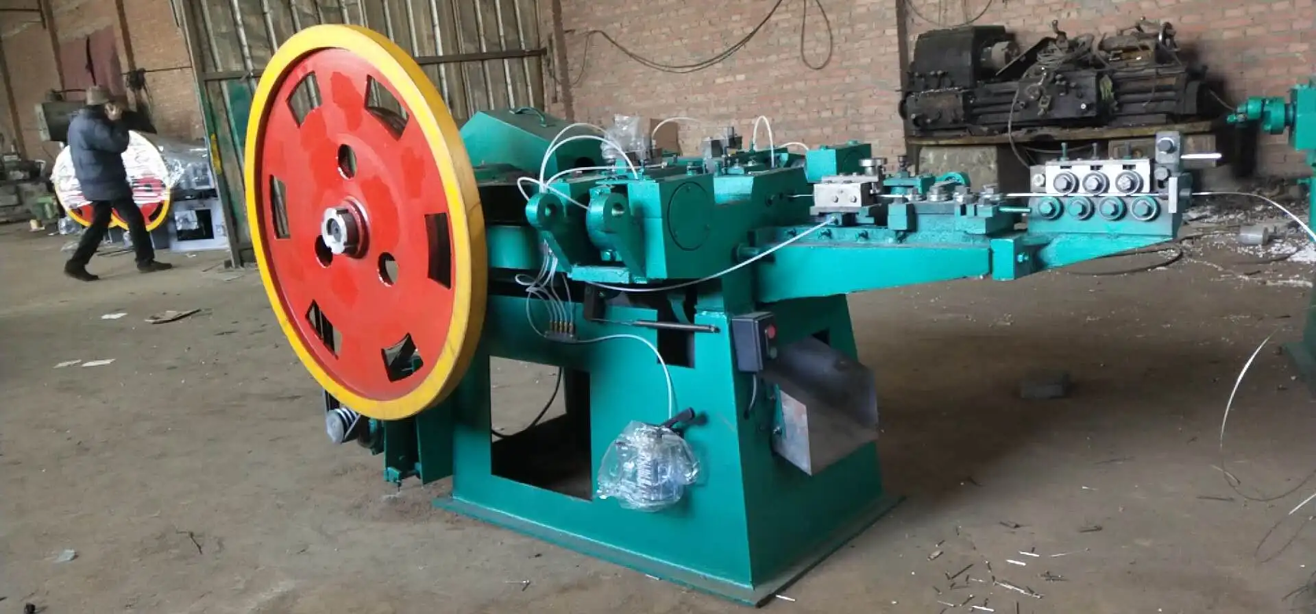 
 Горячая Распродажа, профессиональная китайская машина для изготовления ногтей/машины для изготовления ногтей и винтов  