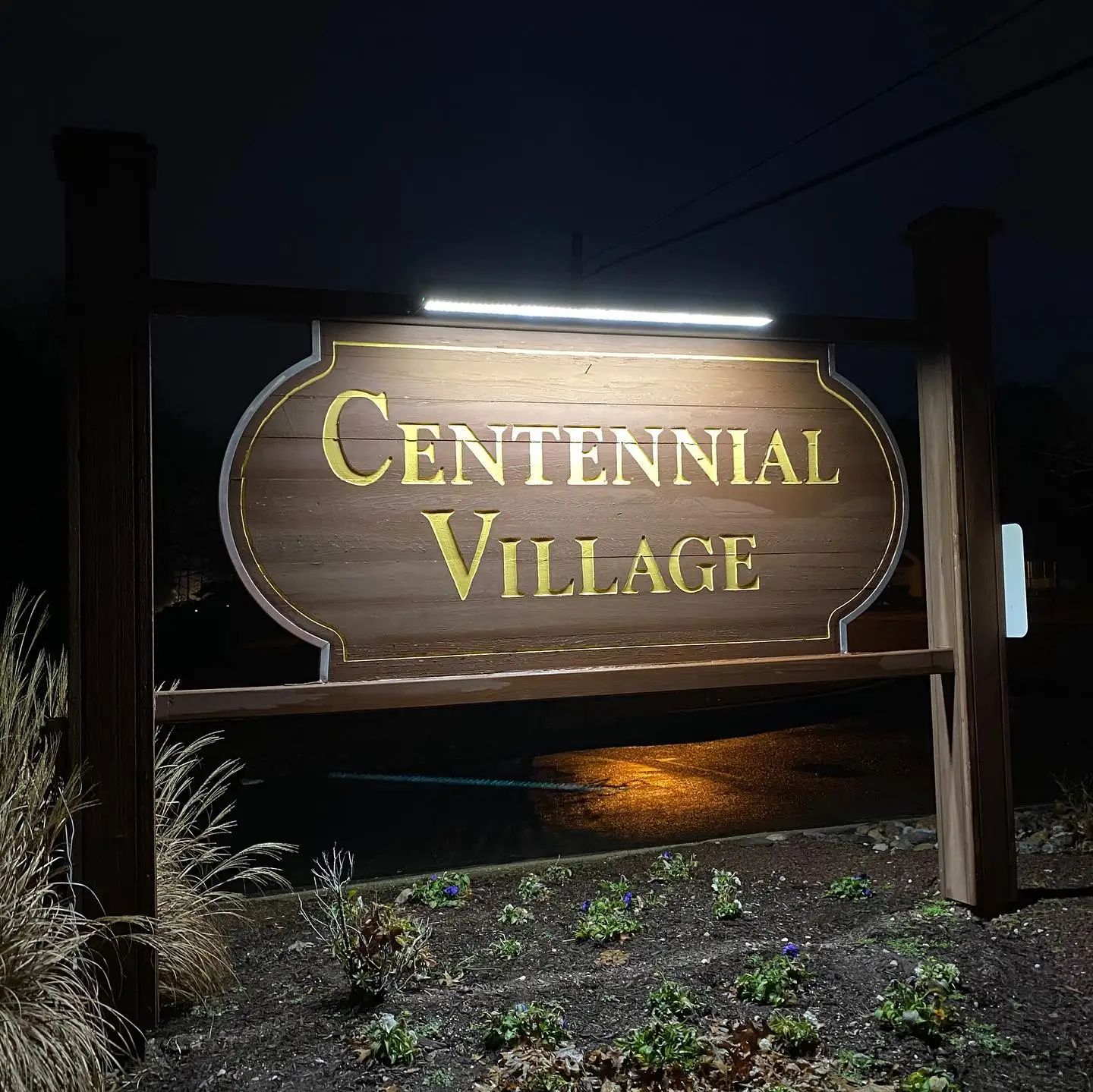 High Brightness Solar Outdoor LED Billboard Sign Light Integrated Solar Signage Light for Advertising