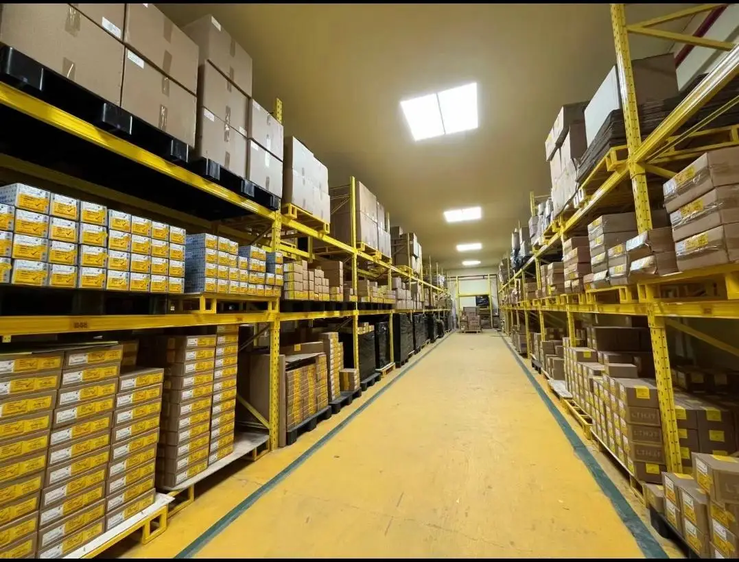 Daxin Auto Parts Body Kit Rear Bumper Support For Hyundai Accent 2012