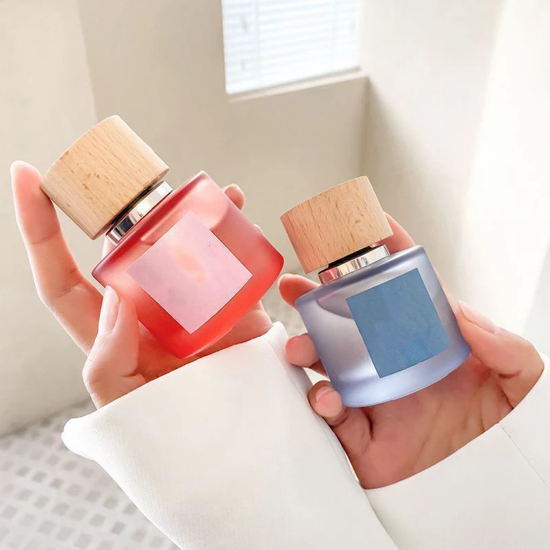 30ml 50ml 100ml Empty Vintage Spray Perfume Bottle Smoky Green Red Blue Frosted 50 ml Glass Round Perfume Bottles with Wood Lid