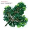 Feuilles de figuier brunes collées