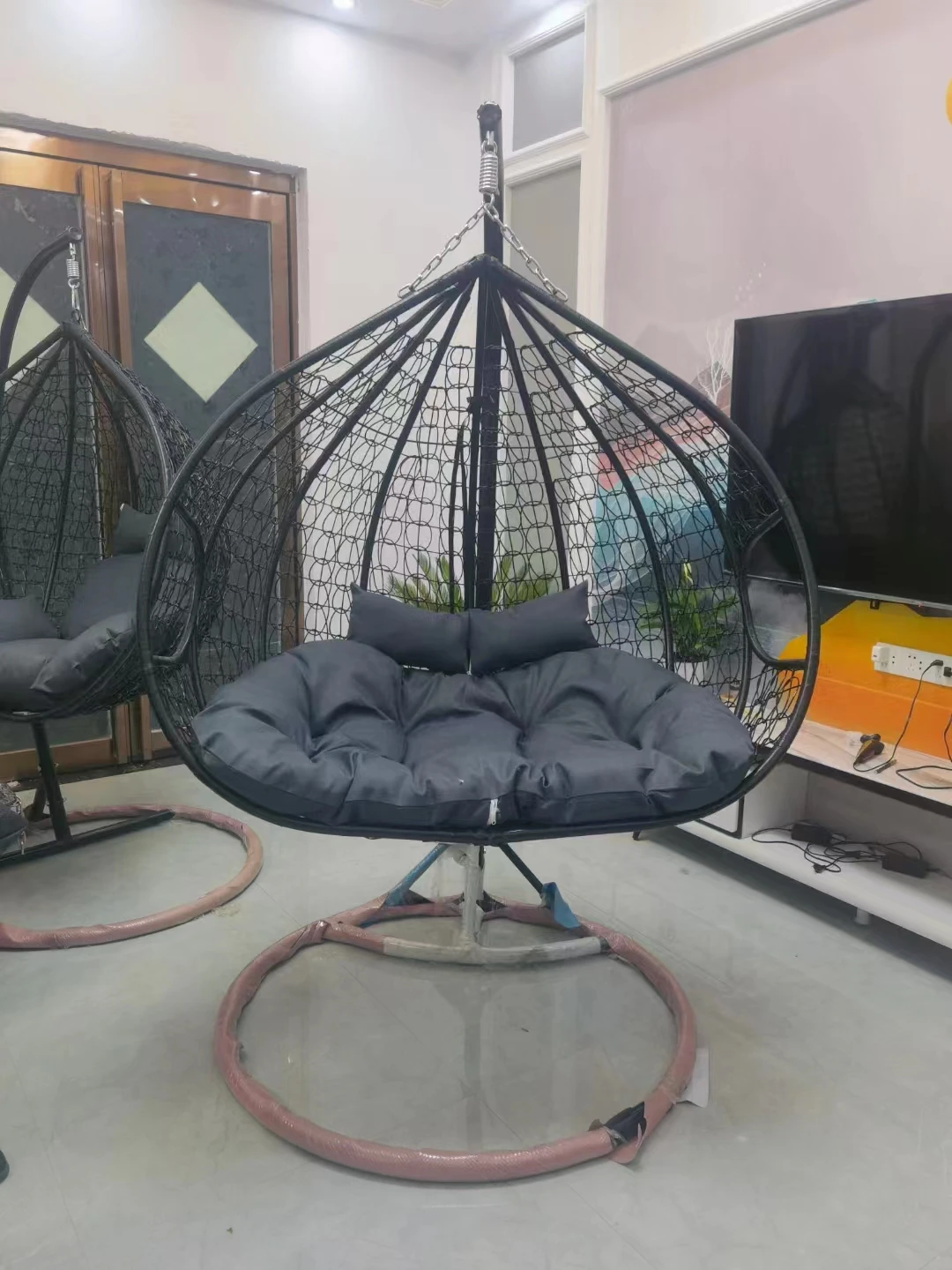 Outdoor Furniture Patio Swings Hanging Egg Swing Chair with Metal Stand Indoor Wicker Rattan Garden Furniture hanging chair