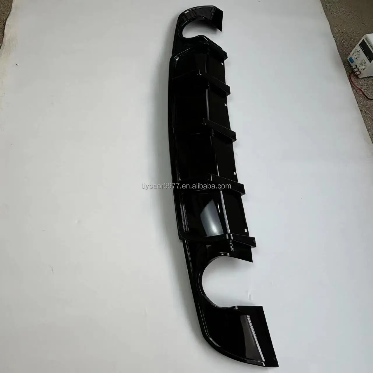 product tiypeor rear diffuser for chrysler 300c 2015   2023 auto bumper diffuser abs plastic back lip accessory-7