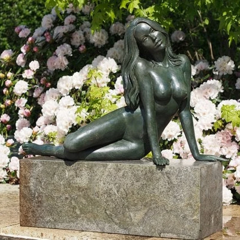 High Quality Luxury Modern Art Custom Casting Life Size Bronze Brass Naked Lady Standing Girl Nude Sexy Woman Statue Wedding