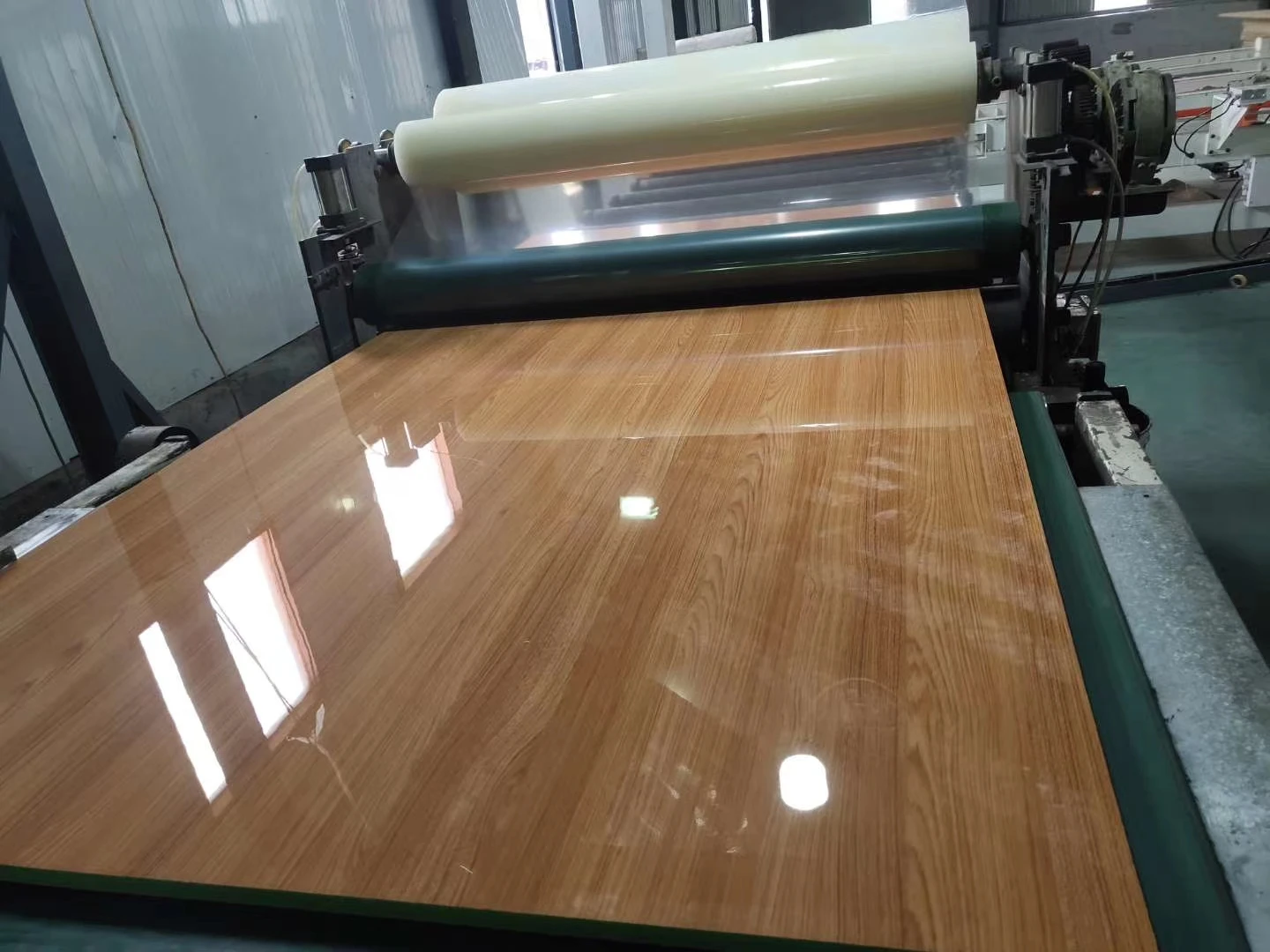 High Quality Wood Grain Color Mdf Board 18mm Melamine Laminated Mdf