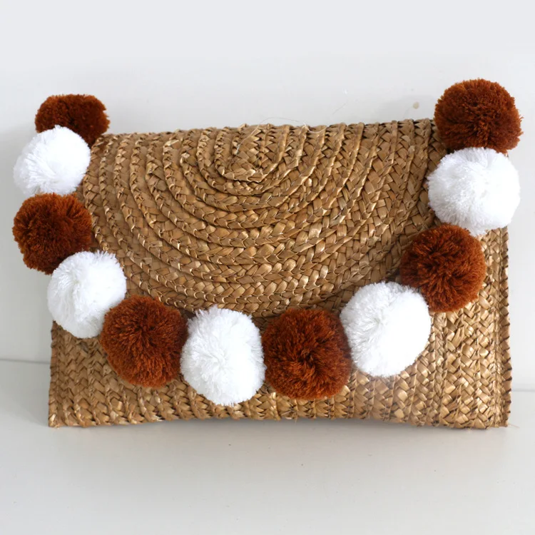 pochette pompon