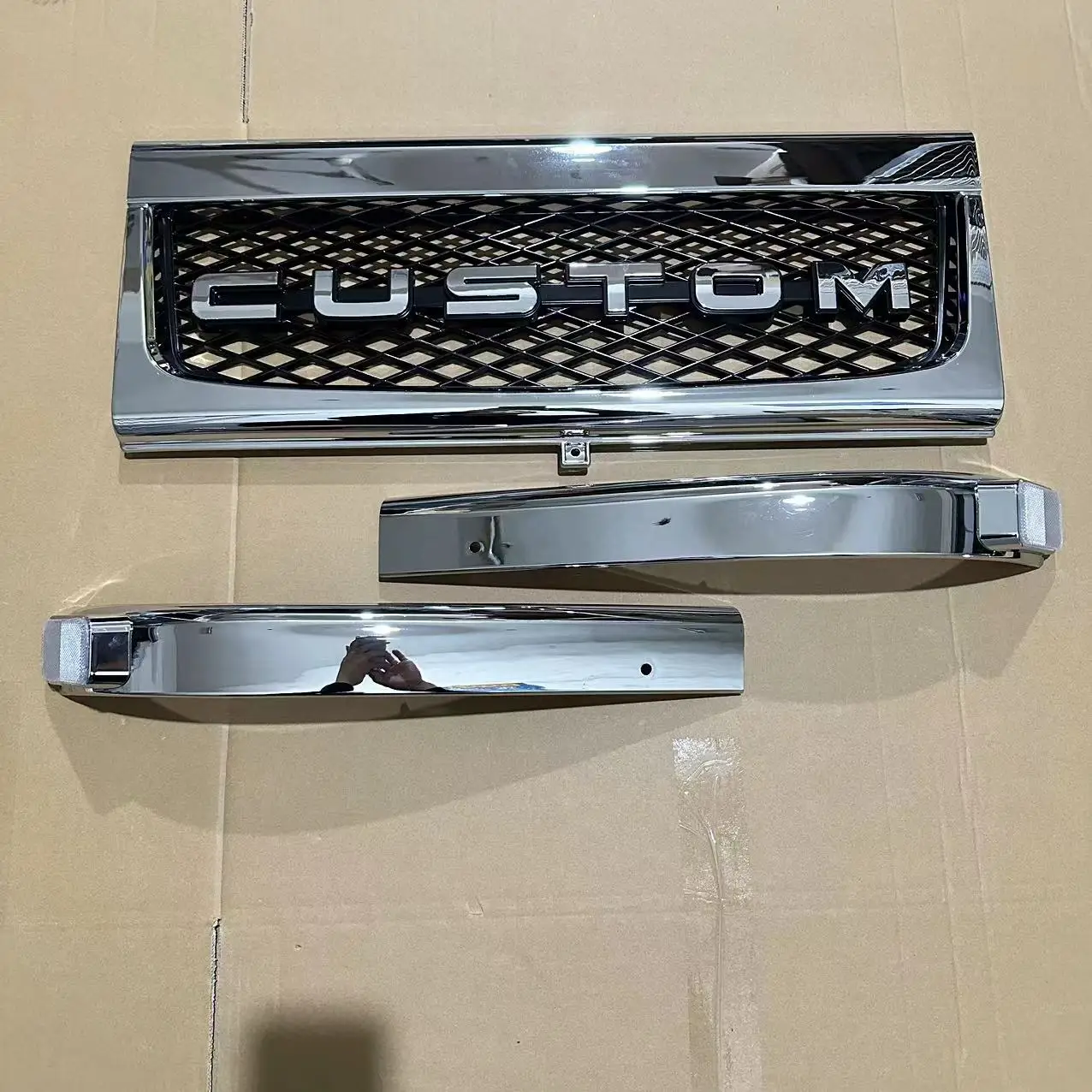 Japanese Truck New MITSUBISH FE96/FE647/FB511 Chrome-plated Grille with Accessories