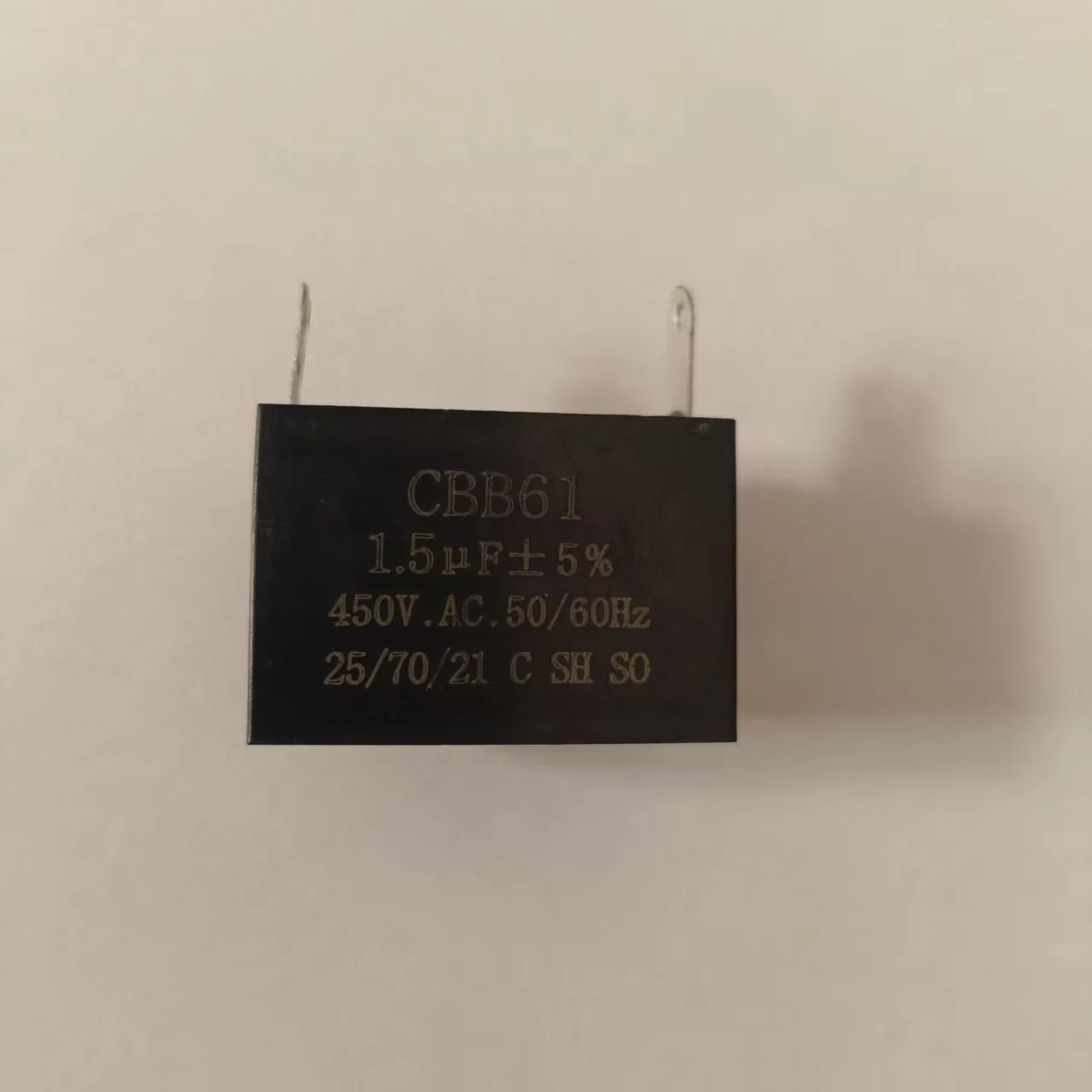 CBB61 2Uf 2.5Uf 3.5Uf 450V square fan AC motor capacitor with wire.