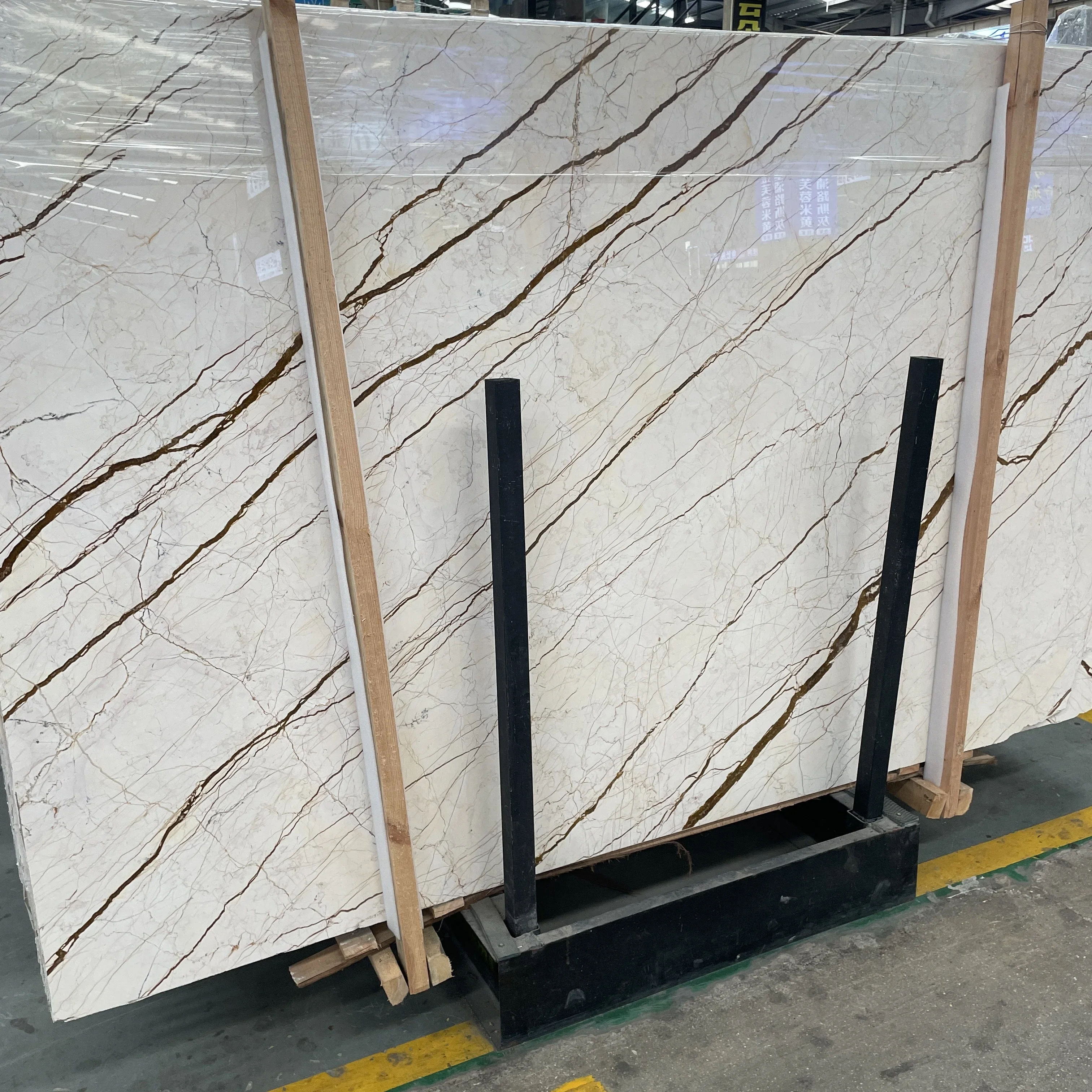 소피텔 골드(Sofitel Gold) 소피탈 골든 베이지 대리석 연마석, 대리석 소재의 실내 주거 공간 디자인