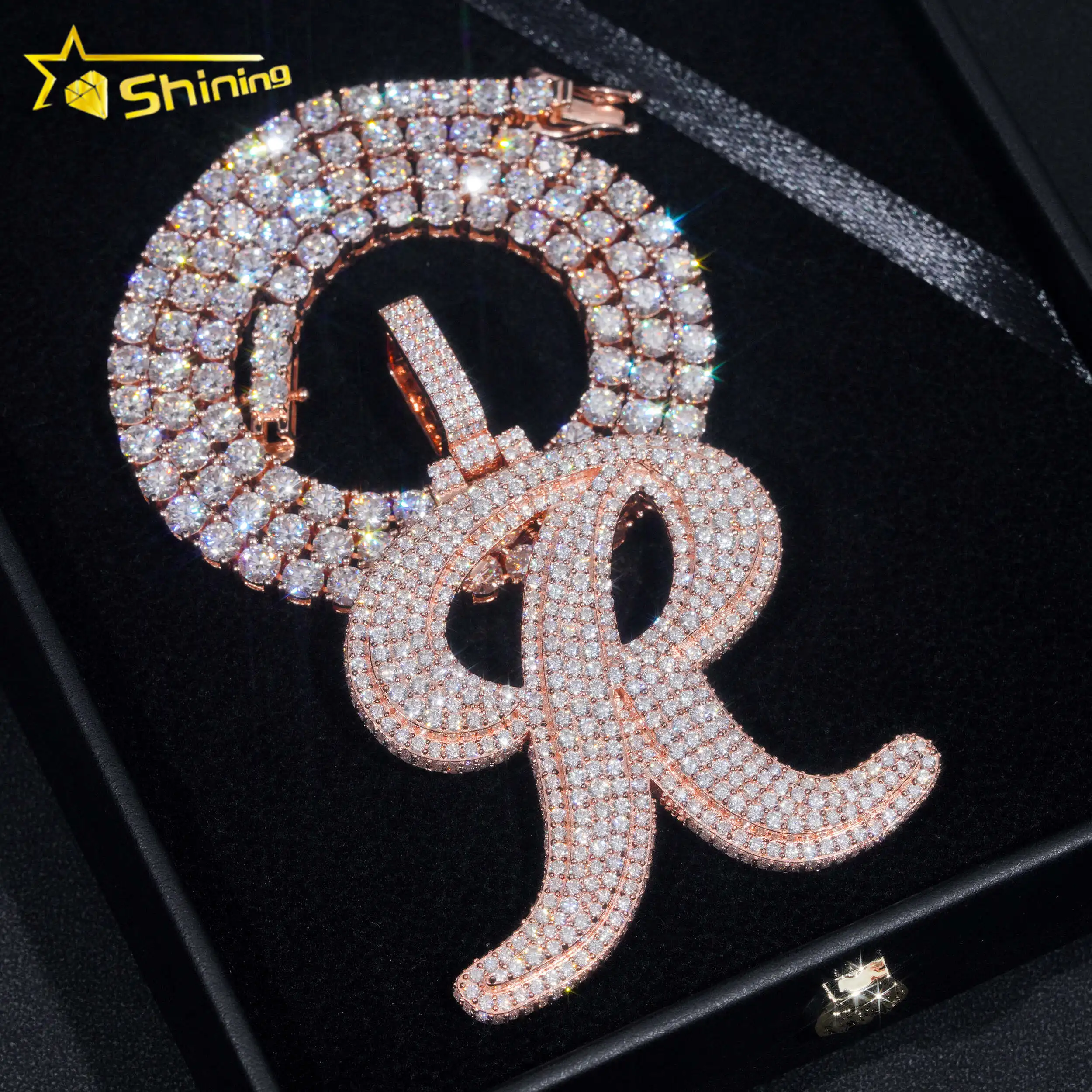 Diamond Letter R Cursive The Letter R In Diamonds