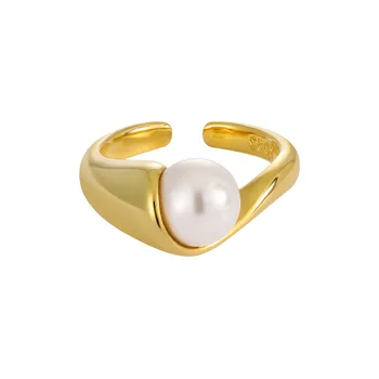 Qimei 18K Gold Plated Unique S925 Sterling Silver Luxury Rings Smooth Surface Inlaid Shell Pearl Adjustable Ring
