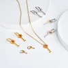 Collar de oro