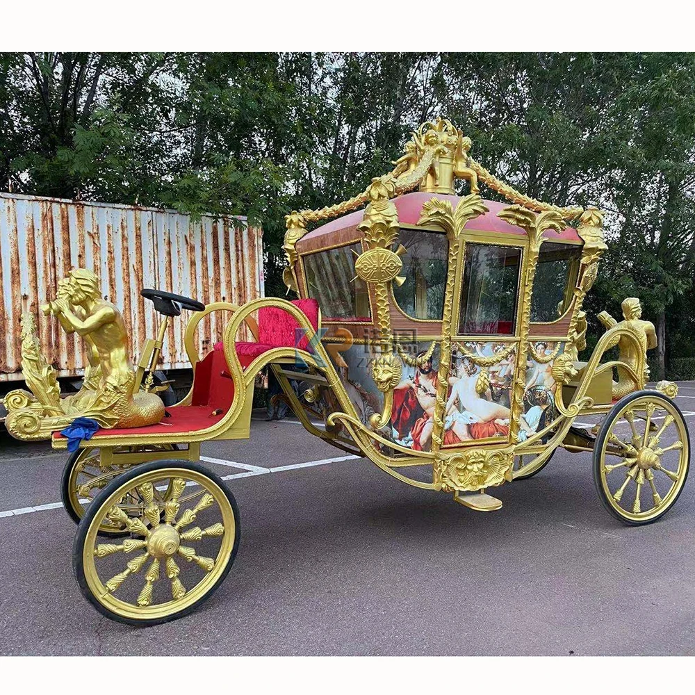 貴族の豪華な黄金の馬車特別な古典的なヴィンテージロイヤル彫刻