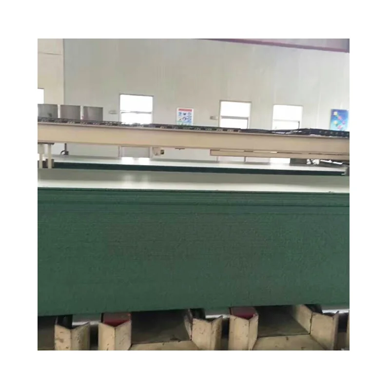 Modern Green MDF Board Waterproof 18mm MDF Sheet with Glossy Surface E1 Formaldehyde Emission Standard