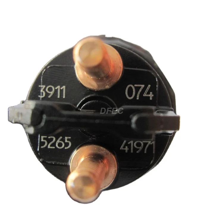 0445120074 Diesel Engine Fuel Injector Nozzle  04902525 7421006073 0445120074