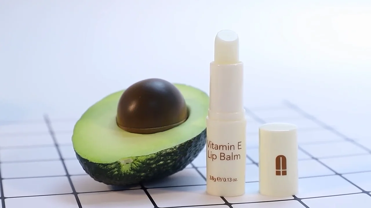 vitamin e lip gloss oem private logo lip balm labels herbal hot