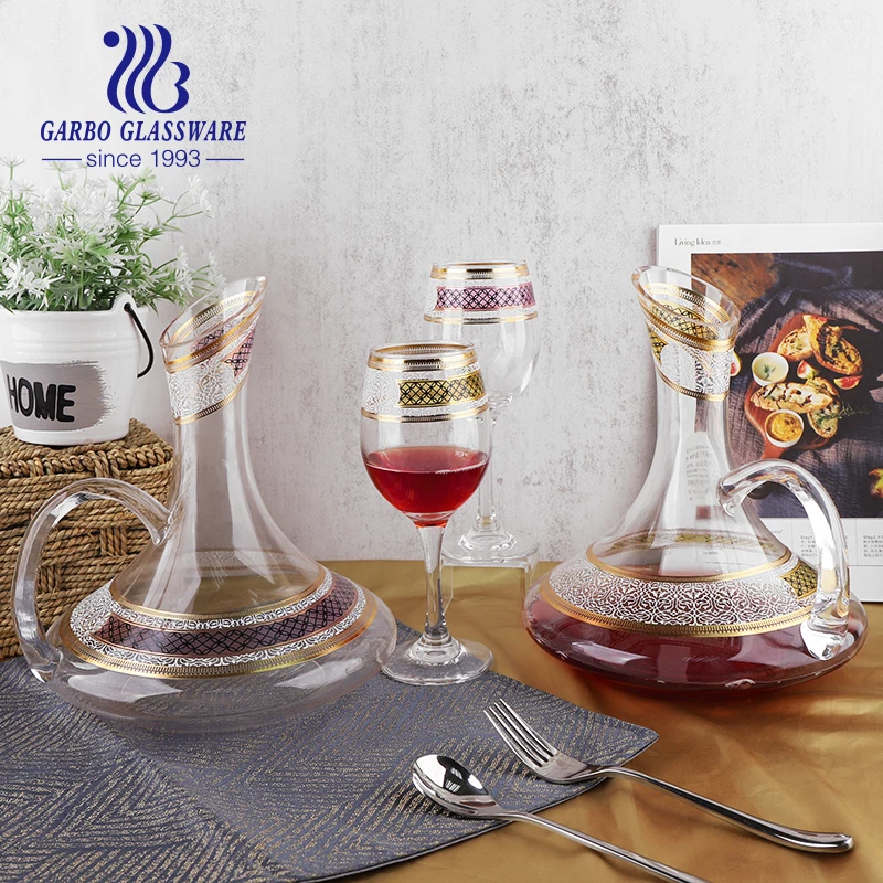 New Design Classic Popular Gold Decal Wine Glass Decanter With Handle
