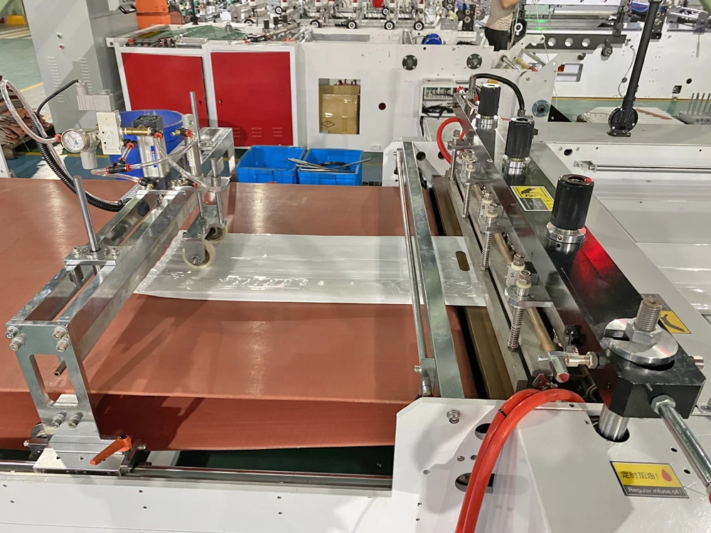 Fully Automatic Heavy Duty  Bottom Sealing FFS Raw Material Fertilizer Plastic Bag Making Machine