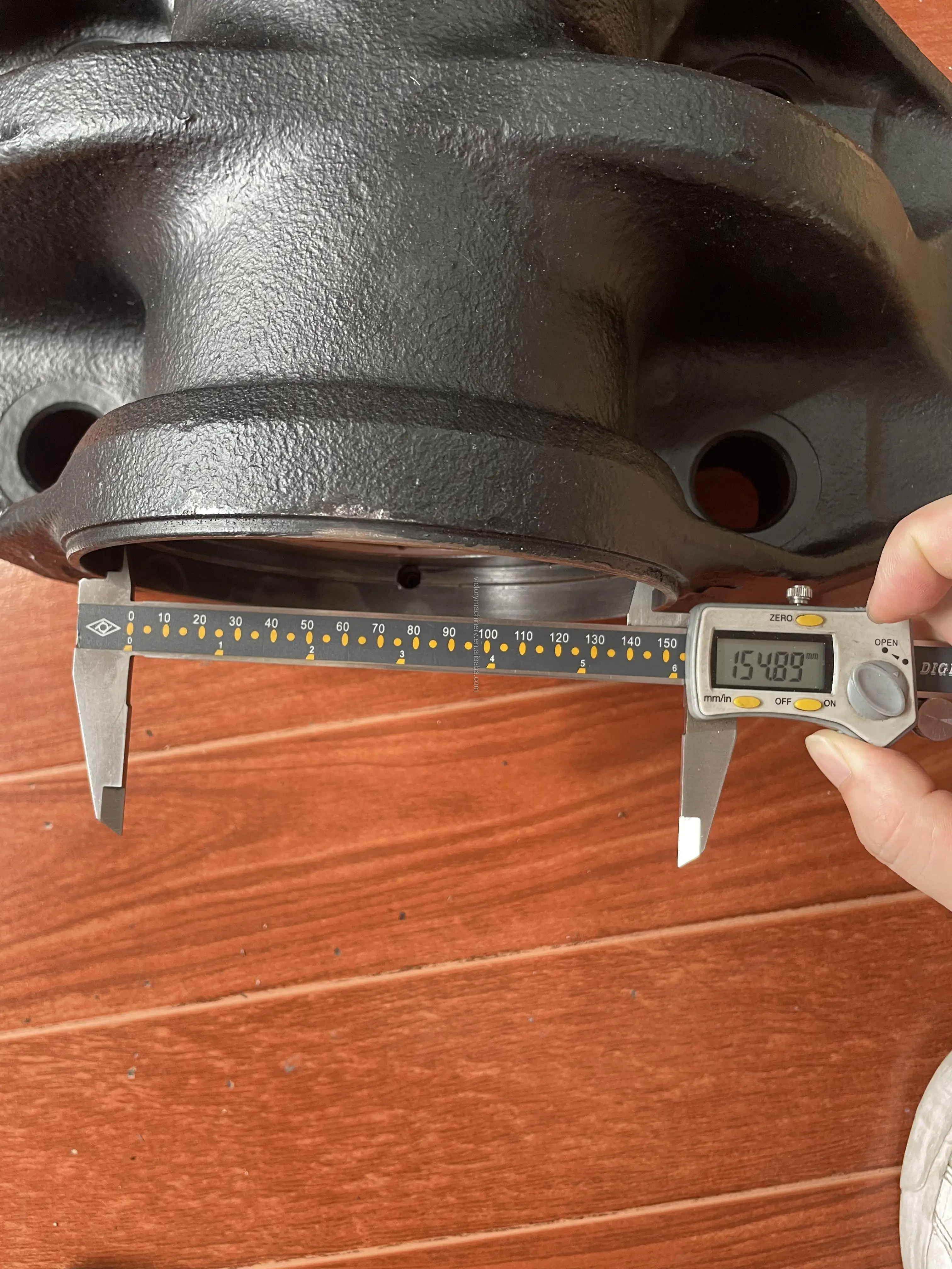 Hino Lohan 500 Truck Spring Trunnion Seat New With Bushing S4950ew013