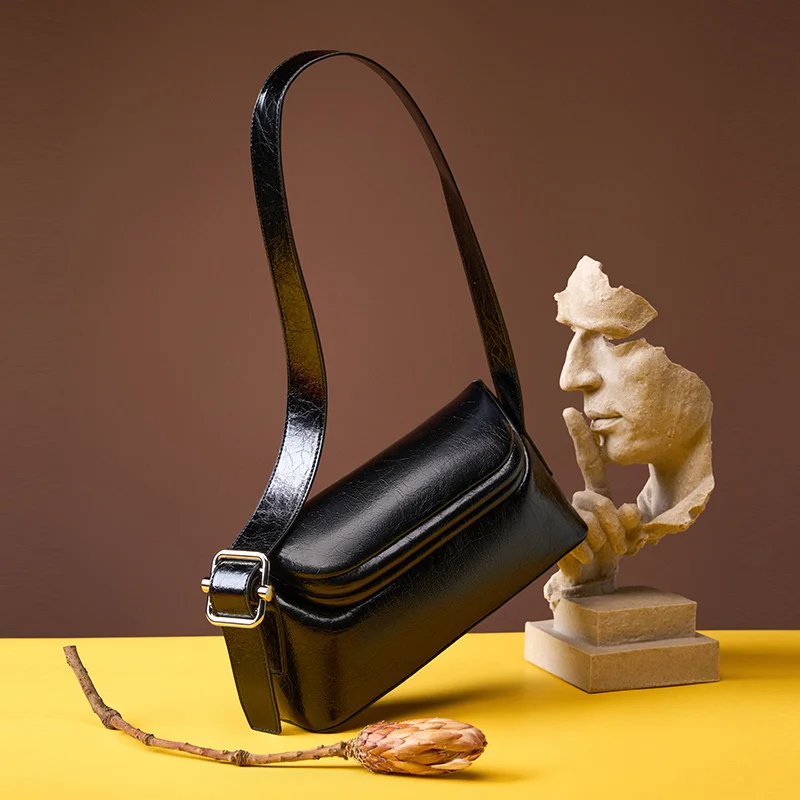 2026 New Arrival Black White Leather for Female Pillow Underarm Bag for Women Female Leather Shoulder Bag for Ladies