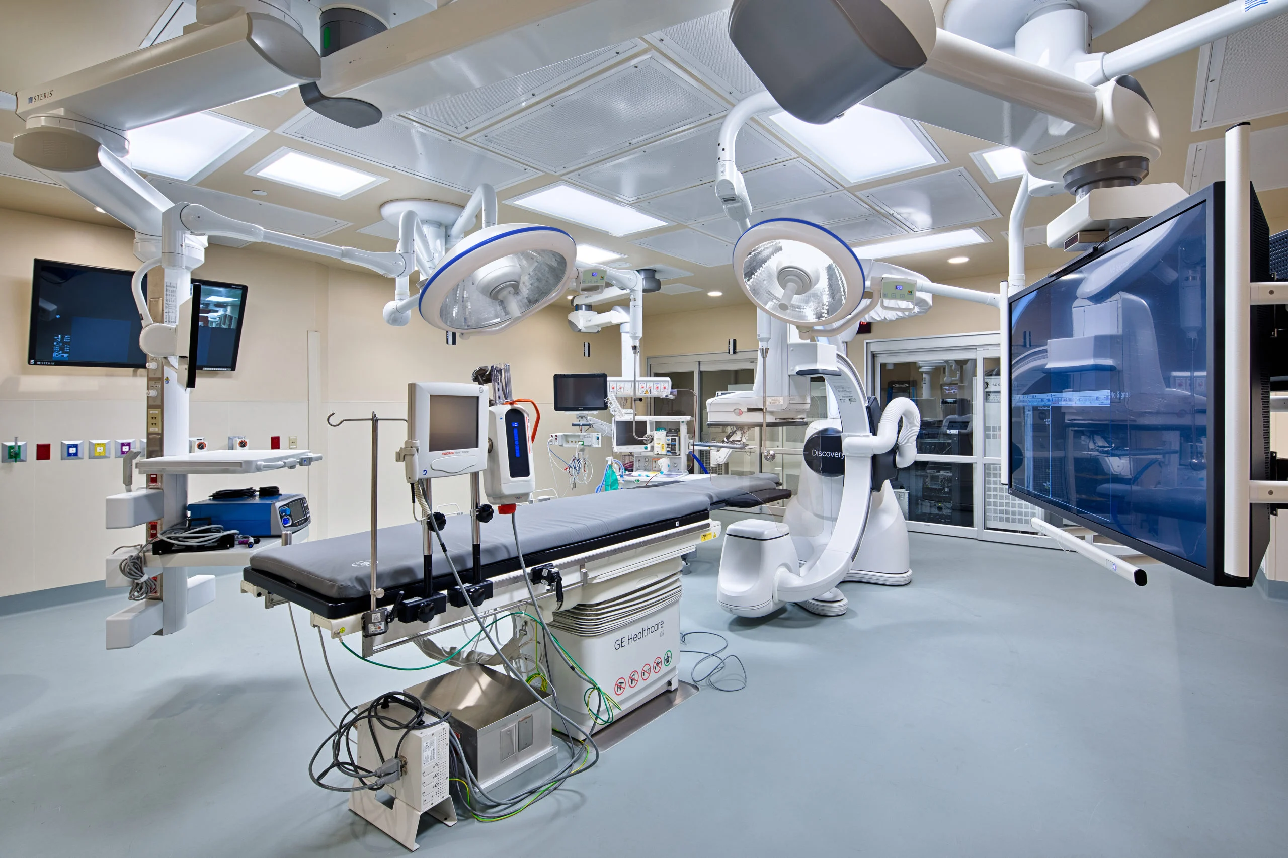 Single Dome Ceiling LED Surgical Light with 30x Inner HD Camera  Overall Reflector Style