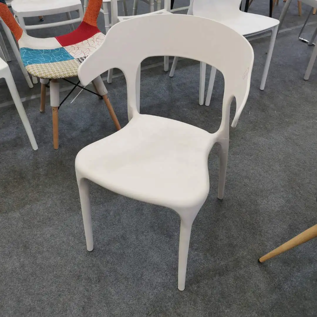 New Design White Color PP Dinning Chair