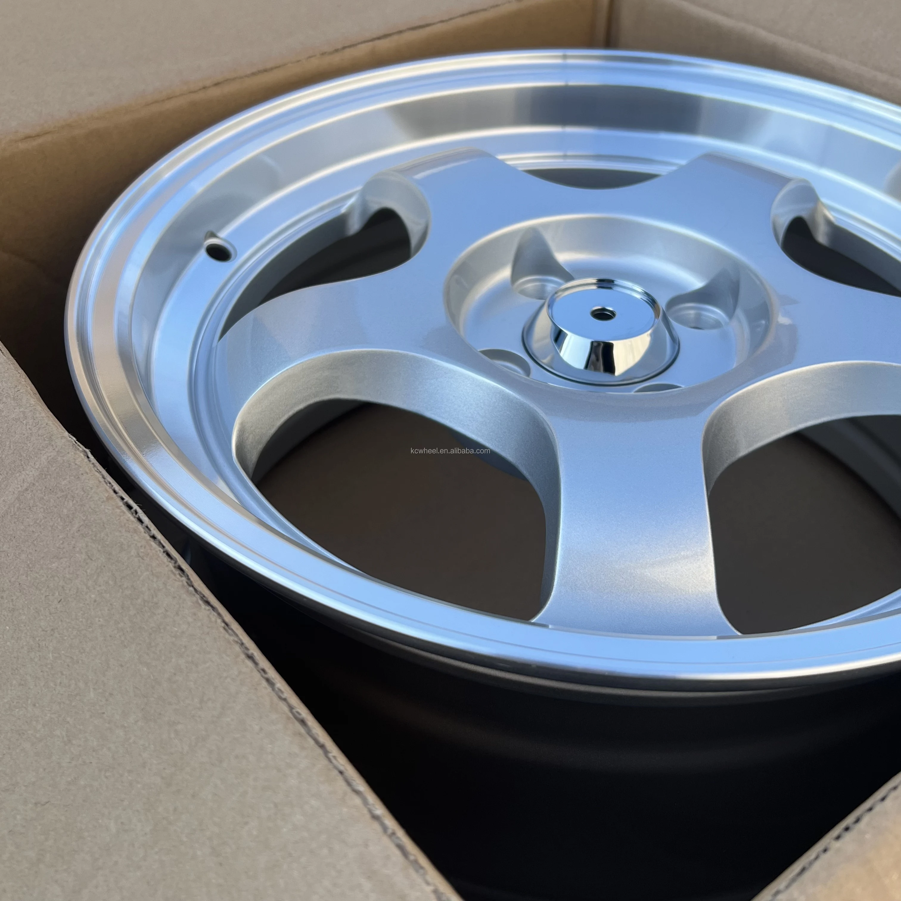 New 14-15 Inch Machined Lip Alloy Rims for Passenger Cars