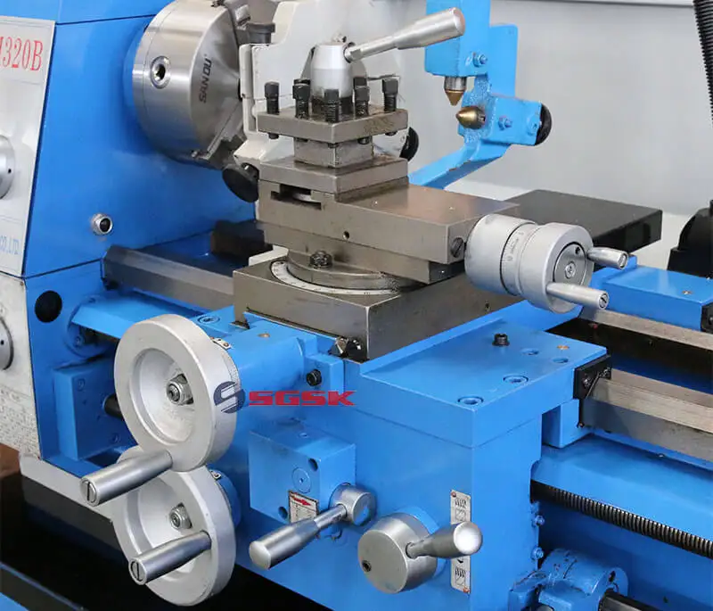 SGSK Cheap Small Lathe Turno Machine CJM360 Manual Mini Metal Lathe