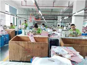 Hangzhou Ailu Traveling Goods Co., Ltd. 1