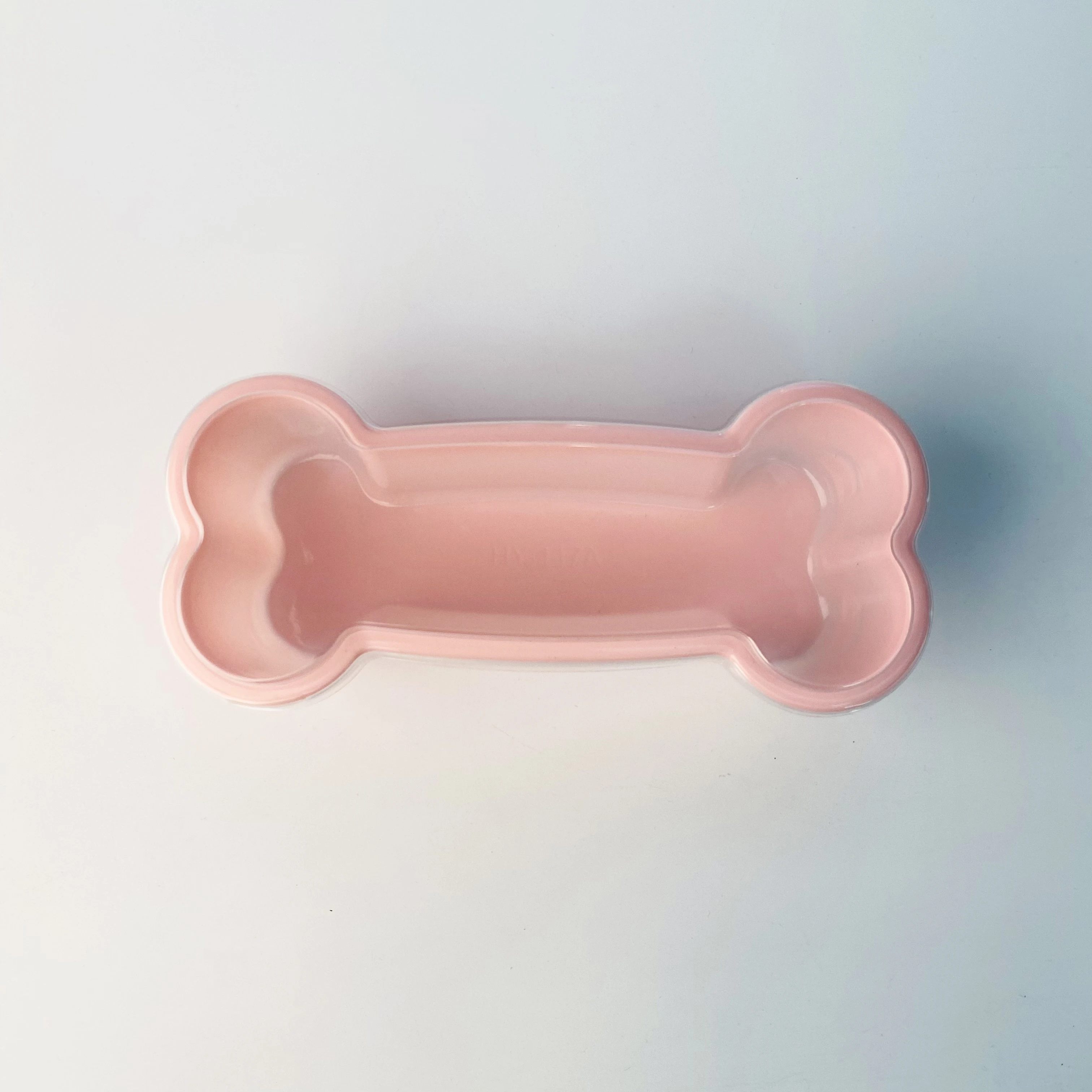 Huayi Factory Disposable Plastic Bone Shape Pink Base With Transparent Lid Snacks Desserts Pastry Containers Packaging Boxes