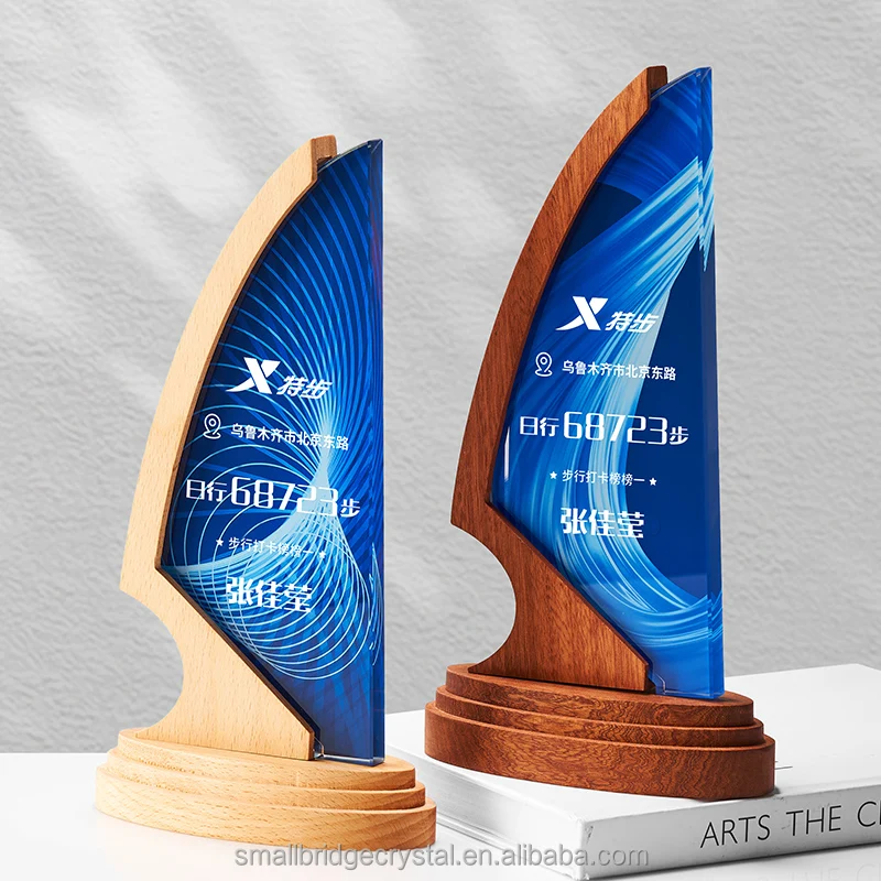 Wholesale Custom Clear Glass Wooden Trophy Awards for sports or workers souvenir gifts details